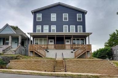 Main picture of 1215 E 8th St