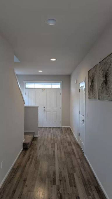 Main picture of 8024 81st Dr NE