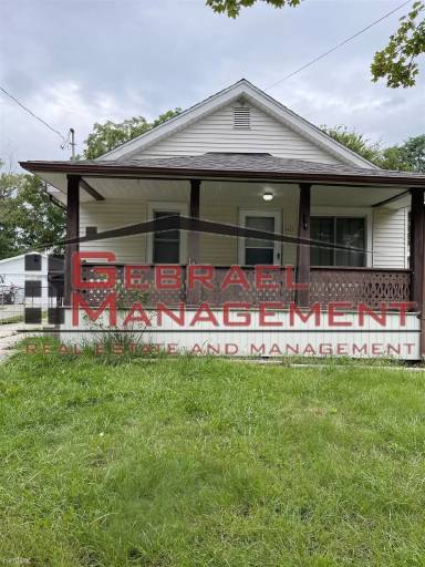 Main picture of 1421 Hughes Ave