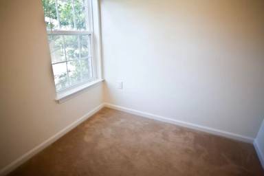 Main picture of 110 S Roberson St