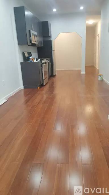 Main picture of 674 Franklin Ave