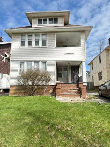 Main picture of 11913 Buckingham Ave