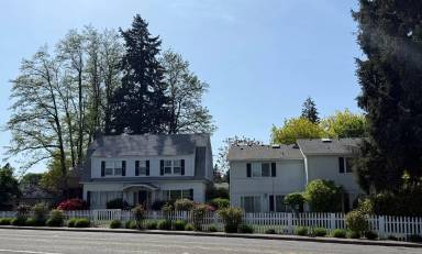 Main picture of Browning Ave S