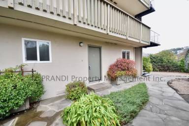 Main picture of 20 Circle Dr