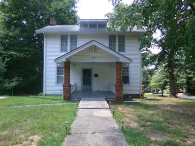 Main picture of 737 N 3rd St