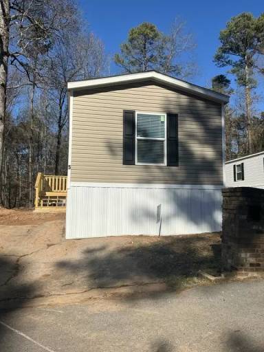 Main picture of 5 Poole Cir
