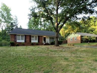 Main picture of 5221 Delivau Dr