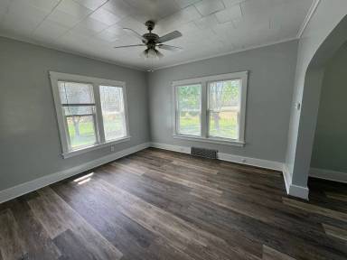 Main picture of 5675 Valley Dr