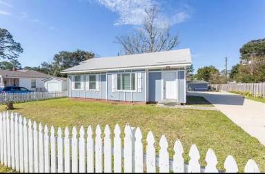 Main picture of 203 Berry Rd
