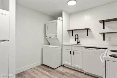 Main picture of Midtown Plaza Apartments