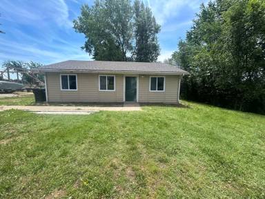 Main picture of 2109 SE Turnpike Ave