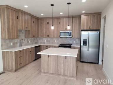 Main picture of 1211 N Webb Way