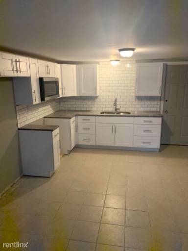 Main picture of 944 Douglas Ave