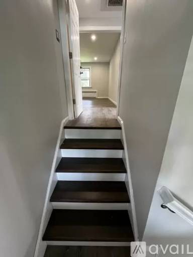 Main picture of 51 Hobby St