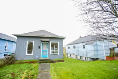 Main picture of 3619 Lombard Ave