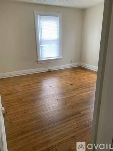 Main picture of 49 W Blake Ave