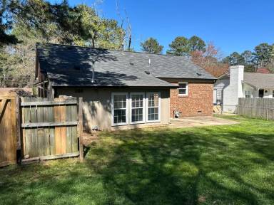 Main picture of 508 E Millbrook Rd