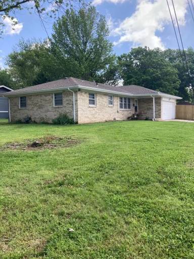 Main picture of 2466 S Holland Ave