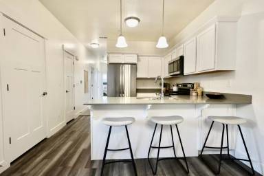 Main picture of 1093 N 3980 W
