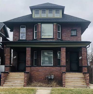 Main picture of 737 Gladstone St