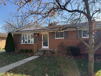 Main picture of 2619 Bernice St