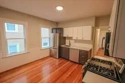 Main picture of 72 Ridgewood St