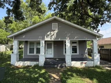 Main picture of 3206 6th Ave