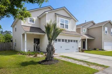 Main picture of 352 Iveson Rd