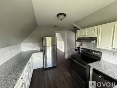 Main picture of 136 W Wayne Ave