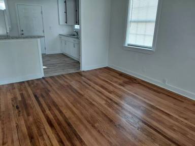 Main picture of 2933 Jefferson St