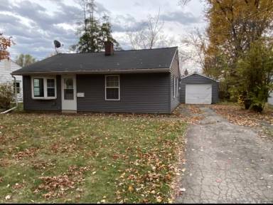 Main picture of 355 Erskine Ave