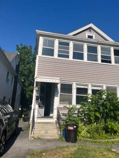 Main picture of 203 Lamont Ave