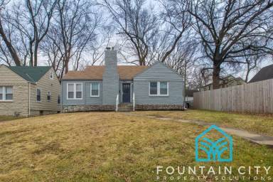 Main picture of 1811 E 75th St