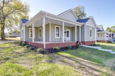 Main picture of 603 S Yadkin Ave