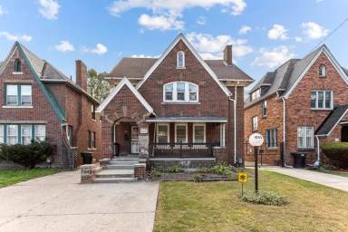 Main picture of 4357 Fullerton St