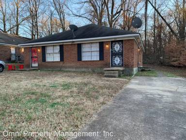 Main picture of 623 McWhirter Ave