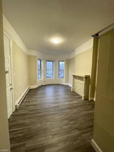 Main picture of 558 Ridgewood Ave