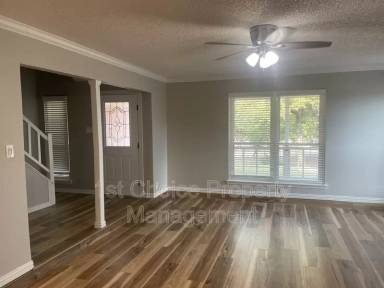 Main picture of 1516 Oakridge Ct W