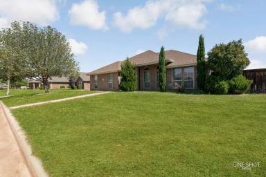 Main picture of 7017 Springwater Ave
