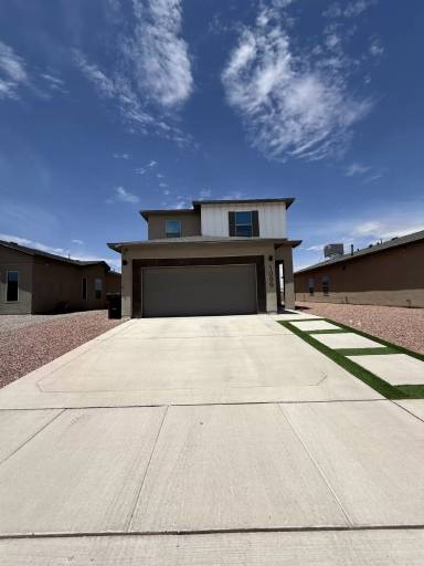 Main picture of 1099 Sky River St