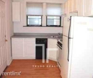 Main picture of 3815-23 N Greenview Ave