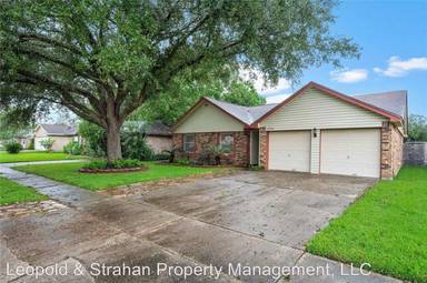 Main picture of 2714 Knoxville Dr