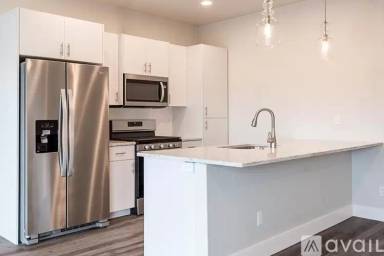 Main picture of 305 N Johnson Ave