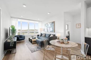 Main picture of 7 S Park St