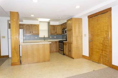 Main picture of 104 Brooks St