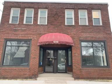 Main picture of 1648 W 8th St