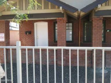 Main picture of 146 N 10th Ave Apartments