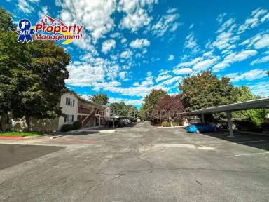 Main picture of 1656 S Barlow Ln