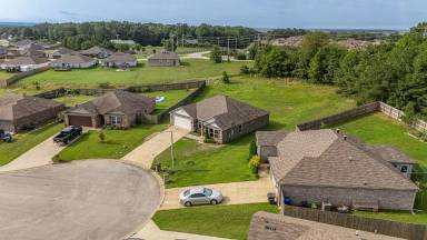 Main picture of 2533 Judes Ct