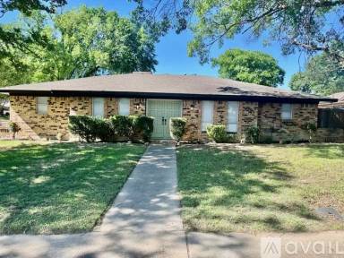 Main picture of 1105 Briarbrook Dr